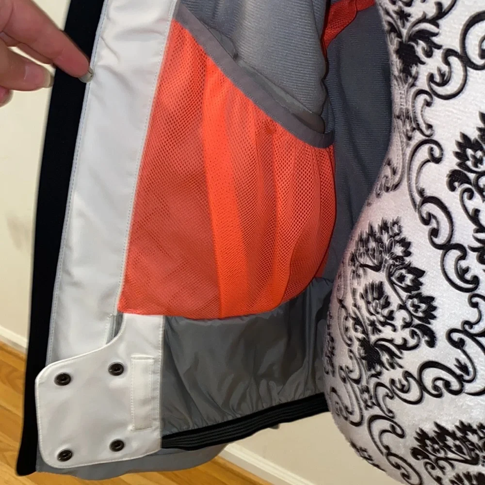 NWT!! O’Neill Women’s Insulated Waterproof Ski Jacket Size Small - Picture 13 of 16